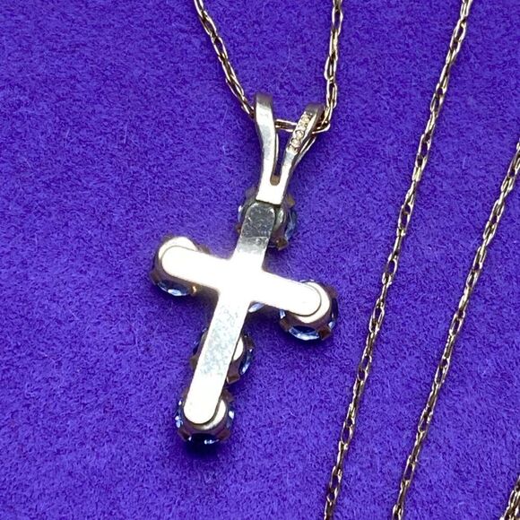 💛 Classic 10k Yellow Gold Lolite Cross Necklace - Picture 7 of 10